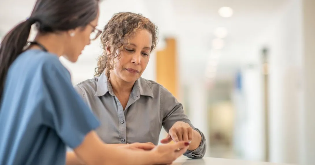 Doctor explains results to patient Doctor explains results to patient